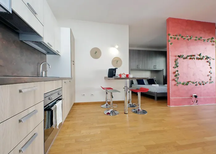 Claudias Flat By Domusdimore *