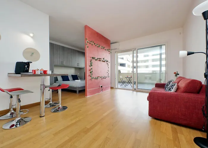 Claudias Flat By Domusdimore