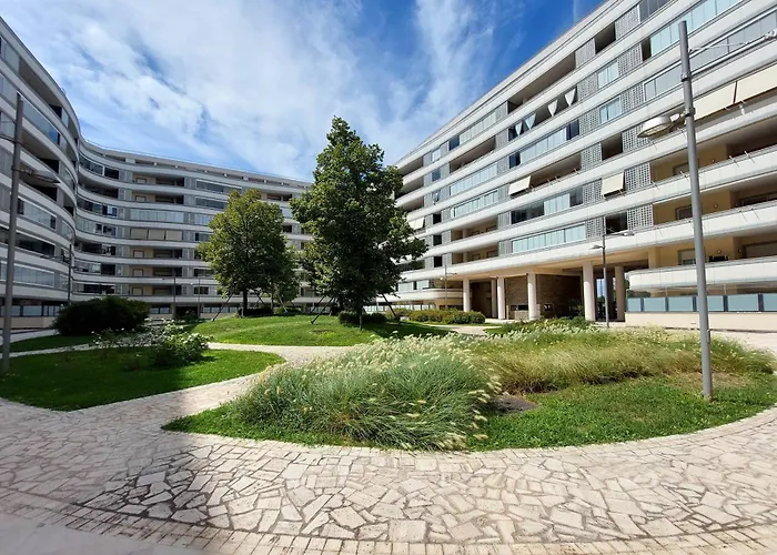 Claudias Flat By Domusdimore דירה